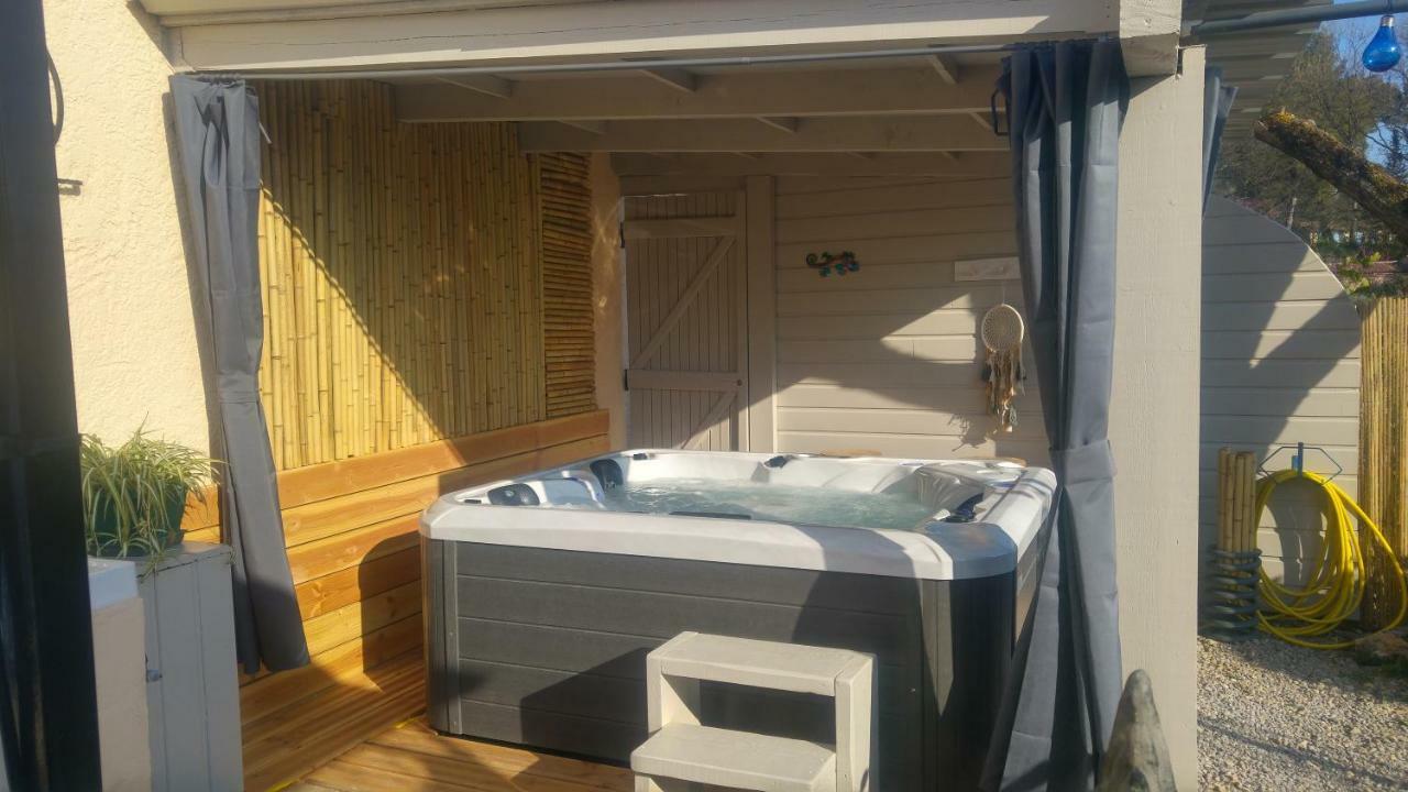 Gite Lapaz/Jacuzzi Prive/Piscine Draguignan Eksteriør billede